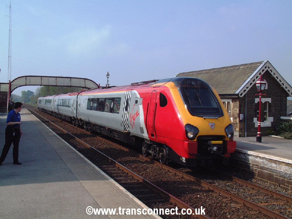 220014 At Settle Stn 060506.JPG